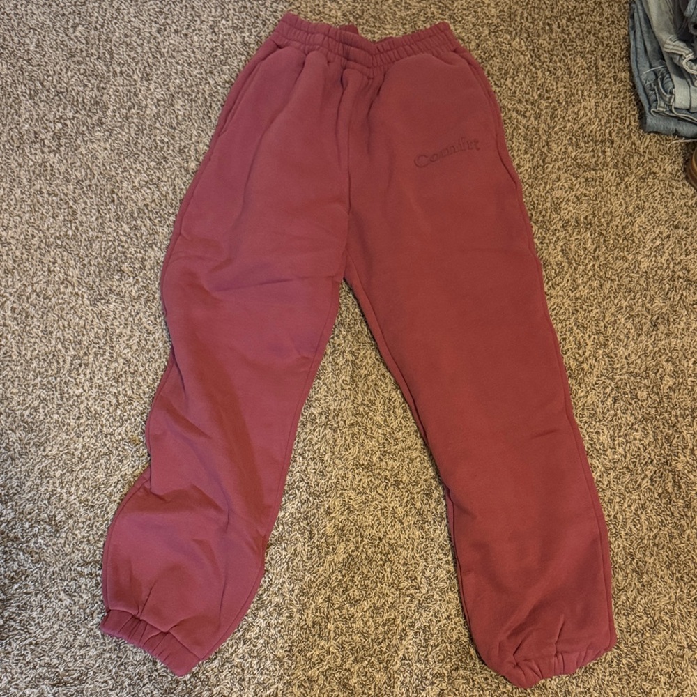 Cozyfit Women's Burgundy Sweatpants - Relaxed Fit